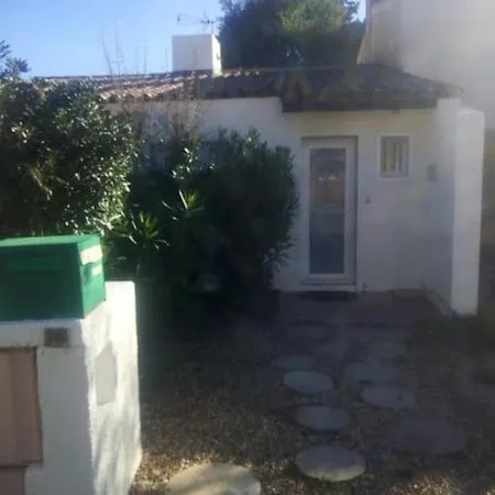 Loc Cap Phoebus, Atypique, Au Calme Dans La Pinede Holiday home *