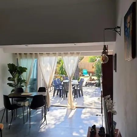 Loc Cap Phoebus, Atypique, Au Calme Dans La Pinede Holiday home Agde