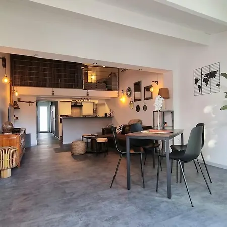 Holiday home Loc Cap Phoebus, Atypique, Au Calme Dans La Pinede Agde