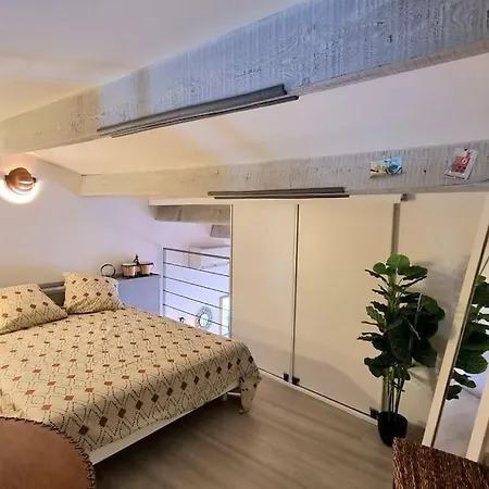 Holiday home Loc Cap Phoebus, Atypique, Au Calme Dans La Pinede Agde