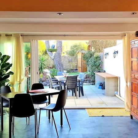 Loc Cap Phoebus, Atypique, Au Calme Dans La Pinede Holiday home