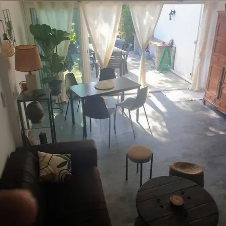 Loc Cap Phoebus, Atypique, Au Calme Dans La Pinède Hébergement de vacances Agde