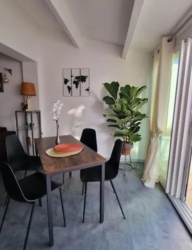 Loc Cap Phoebus, Atypique, Au Calme Dans La Pinede Holiday home