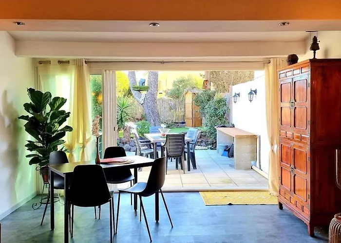 Loc Cap Phoebus, Atypique, Au Calme Dans La Pinede Tatil Evi