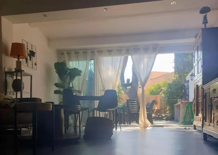 Loc Cap Phoebus, Atypique, Au Calme Dans La Pinede Tatil Evi Agde