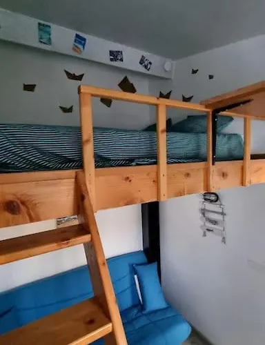 Holiday home Loc Cap Phoebus, Atypique, Au Calme Dans La Pinede