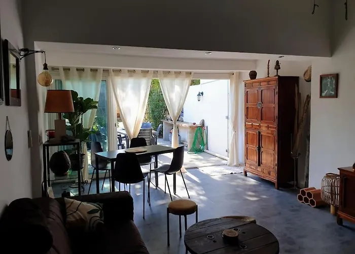 Loc Cap Phoebus, Atypique, Au Calme Dans La Pinede