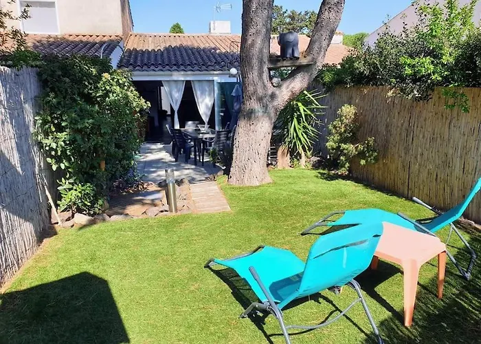 Loc Cap Phoebus, Atypique, Au Calme Dans La Pinede *